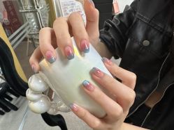 -芊屿芊浔美甲