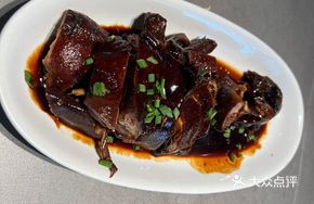 Hangzhou-style Braised Duck