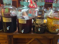 -果松木炭酸菜铜火锅·外婆参鸡汤