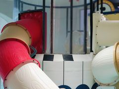 -涨巢·潮玩水疗局