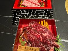 -山川小町·极番烧肉(新地假日广场店)