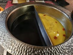 -牛YO寿喜烧·铁板烧和牛火锅自助(市府恒隆店)