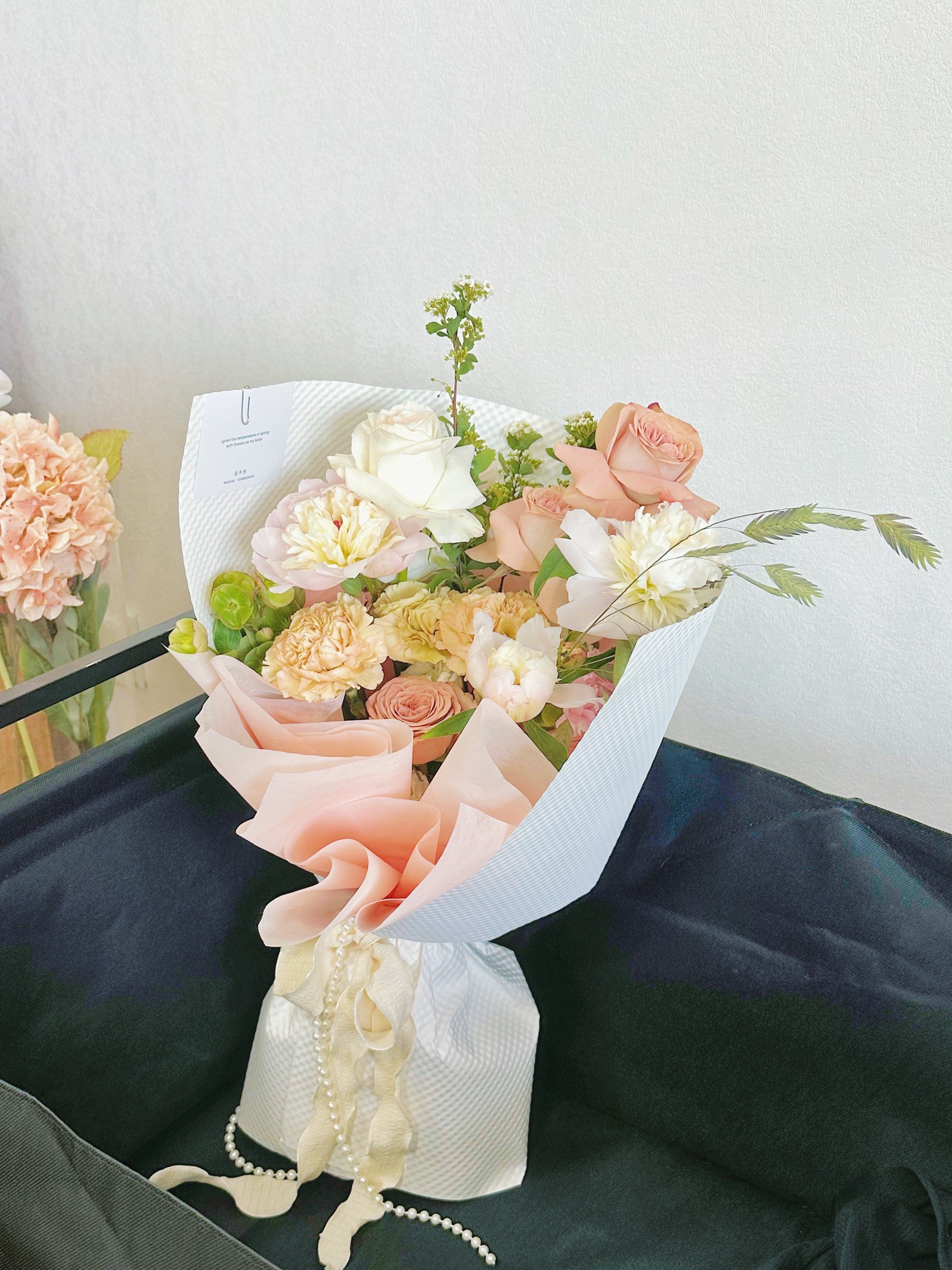 属于春天的粉色花束