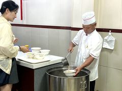 -马市街食它汤店(解放路店)