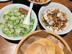 -吃饭皇帝大土家民族菜(荟聚店)