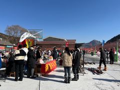 -济南卧虎山滑雪场