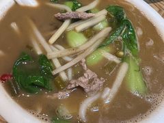 -牛八宝桂林米粉(八里庄店)