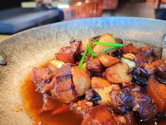 湘西黑猪红烧肉-吃饭皇帝大(解放西路店)