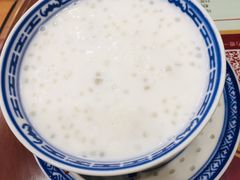 椰奶西米露-赵记传承特色牛奶甜品(泉城广场店)