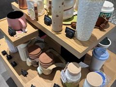 -星巴克臻选(华堂·新辰汇店)
