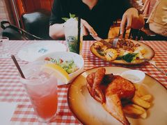 -鲨鱼美式餐厅酒吧Sharky