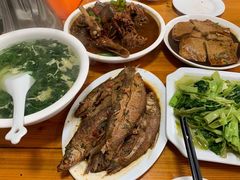-山里人家土菜馆(茅山店)