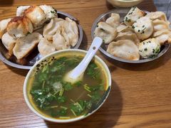 -黄阿姨锅贴大王(万航渡路店)