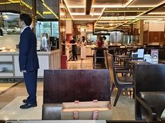 -大中华希尔顿酒店-念自助餐·嗨啤·小龙虾