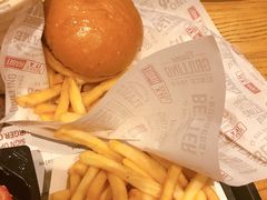 -The Habit Burger Grill 哈比特汉堡(爱琴海店)