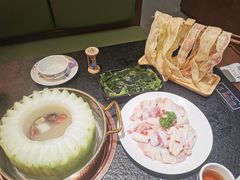 -得意咚瓜·顺德鱼生·冬瓜火锅(深圳首店)
