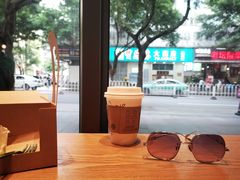 -星巴克(广州淘金路店)