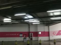-中庚漫游城停车场