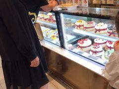 -花花卷卷·鲜食蛋糕(静安久光百货店)