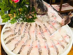 珍珠斑鱼片-禄婶鸡煲·打边炉