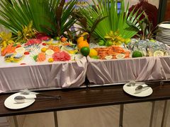 自助取餐区-海口绿发希尔顿酒店-田园汇自助餐·三文鱼·海鲜