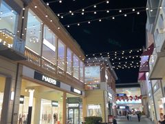 -王府井奥莱临潼小镇(临潼店)