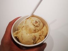 花生酱脆粒冰淇淋-哈根达斯(陆家浜路店)