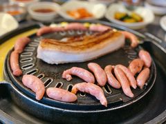 厚切五花肉-친구亲顾韩国烤肉专门店(蓉花里店)