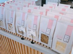 -焙丽拾光(麦凯乐直营店)