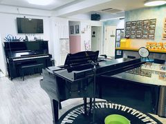 -梅纳·钢琴声乐架子鼓Mena Music(双井店)