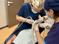 -瑞尔齿科(上海长风大悦城店)