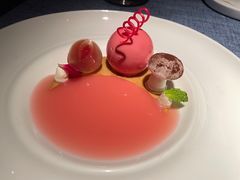 水蜜桃西柚慕斯-弦月窗LUNETTE BY AMANDA(复兴路店)