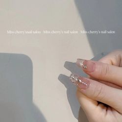 -花系美·美甲美睫精品店