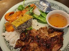 -大头虾越式风味餐厅(光明广场店)