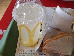 -麦当劳(展览路店)