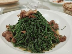 沙葱炒羊肉-巴扎美食·新疆菜·西域歌舞表演餐厅(新疆大厦店)