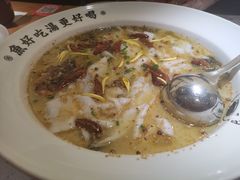 招牌老坛酸菜鱼-江渔儿酸菜鱼·拔草餐厅(虎门君乐汇店)