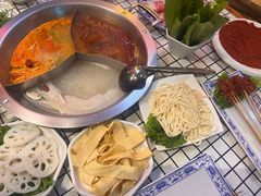 -山悦里 山野·鲜火锅(罗斯福广场店)