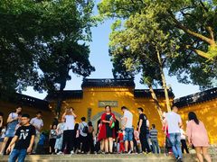 灵岩山寺庙-灵岩山风景区