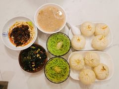 -李与白包子铺(桐梓林店)