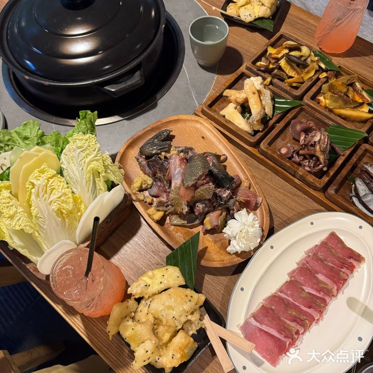 版纳纯野生菌火锅鲜到我想原地定居 谁懂啊