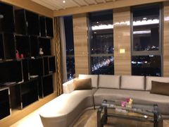 -天津梅江中心皇冠假日酒店