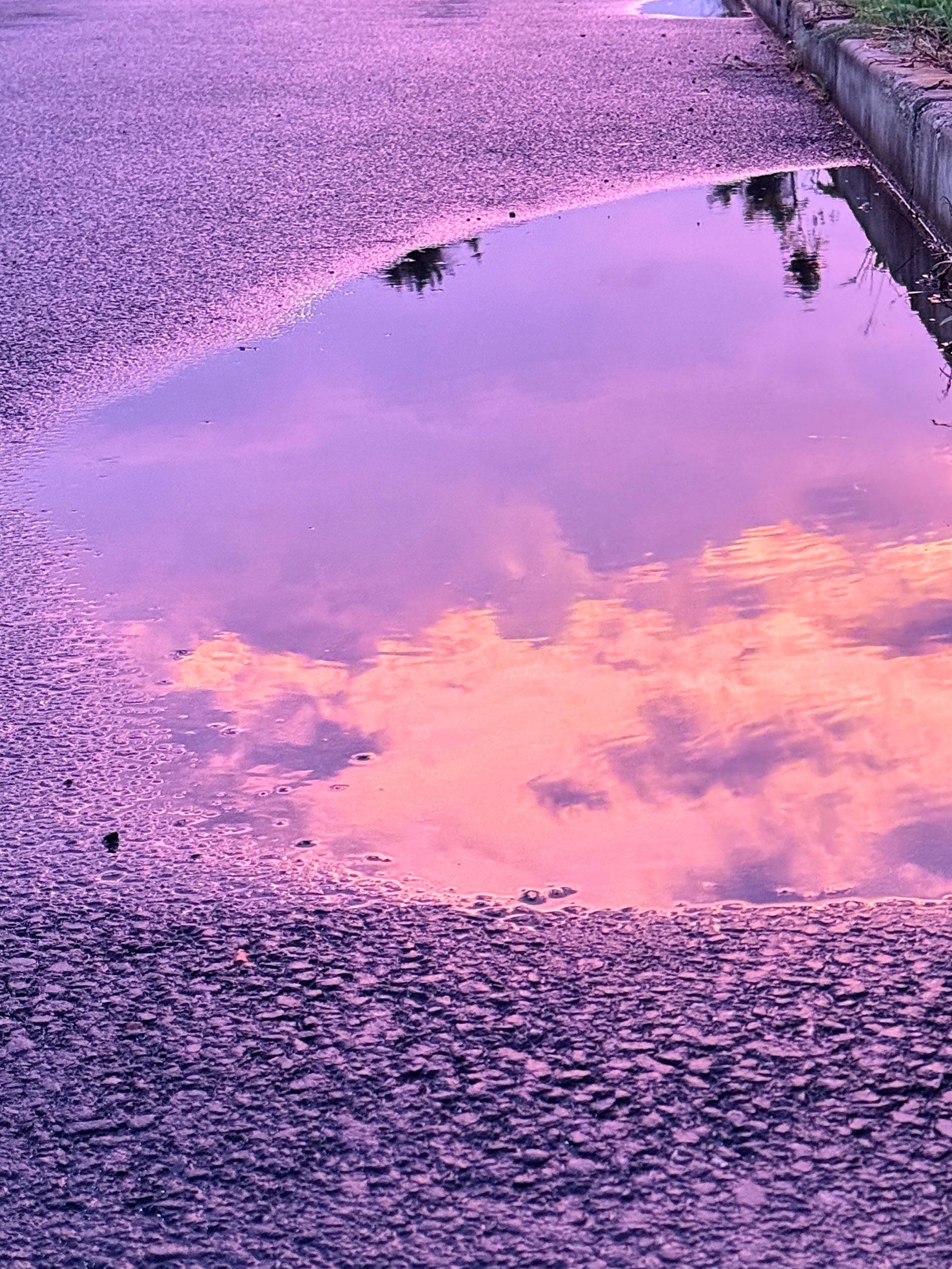 📷被夏日天空惊艳到!紫色晚霞氛围感拉满
