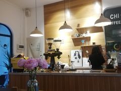 -彳亍咖啡·这里(水湾路店)