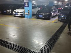 -龙美术馆西岸馆-停车场