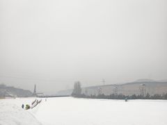 -采薇庄园四季滑雪场