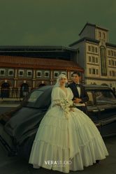 -至臻微拉婚纱摄影