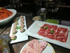 -红九格老火锅(三峡广场店)