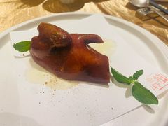 陈皮脆皮乳鸽-北京泰富酒店-柏景轩中餐厅