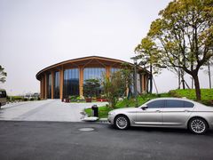 -上海滴水湖皇冠假日酒店